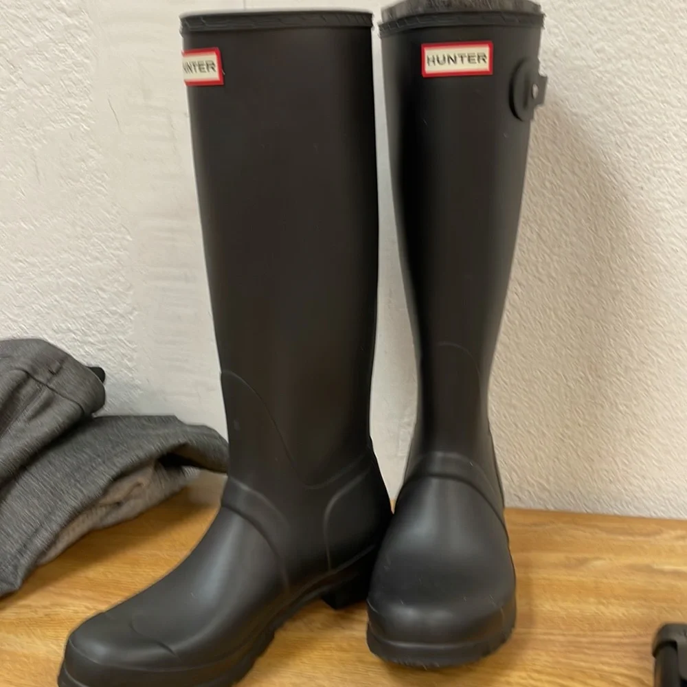 Hunter boot. - Picture 3 of 7